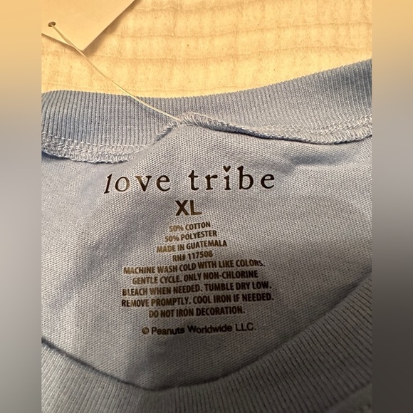 Love Tribe Peanuts Crop Tee - NWT - Size XL - Picture 5 of 9